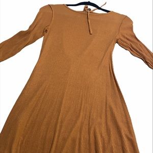 FOEVER 21 dress with open back